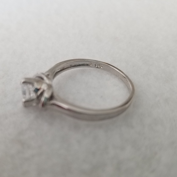 *only size 9 left!* 1ct Blossom Solitaire - Picture 3 of 6